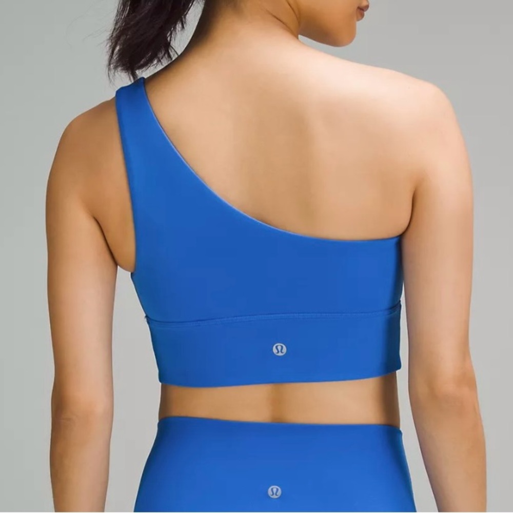 lululemon Align™ Asymmetrical Bra A/B - never worn - size 8 in Poolside